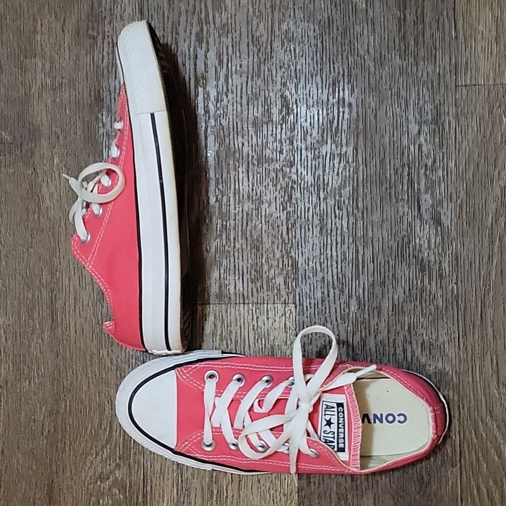 Converse size 6